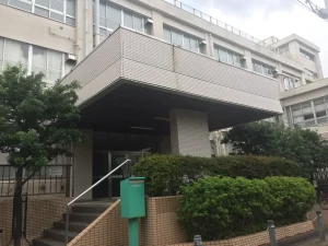 高校は市ヶ谷商業高校：音楽部所属と就職活動の挫折