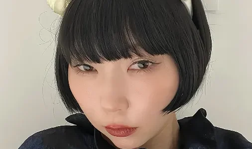 あさぎーにょの父親は元芸人の大西浩仁で離婚後の現在は画家生活