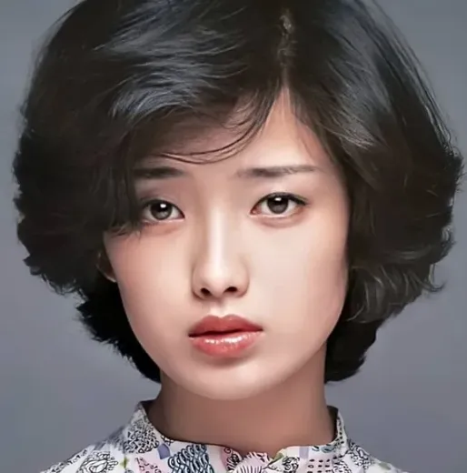 山口百恵の出生の秘密！母親や父親、家族と手切れ金など複雑な家庭環境