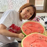 荒井祭里の父親・薫さんの職業は何？実家の美人三姉妹の家族構成